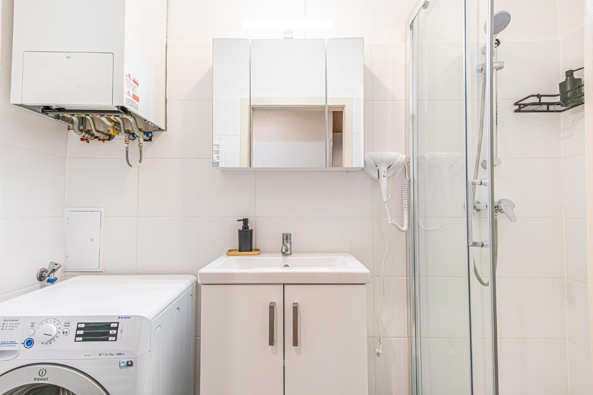 Desirable 2Br - Bookable For Longstays In Lockdown B Wien Eksteriør billede