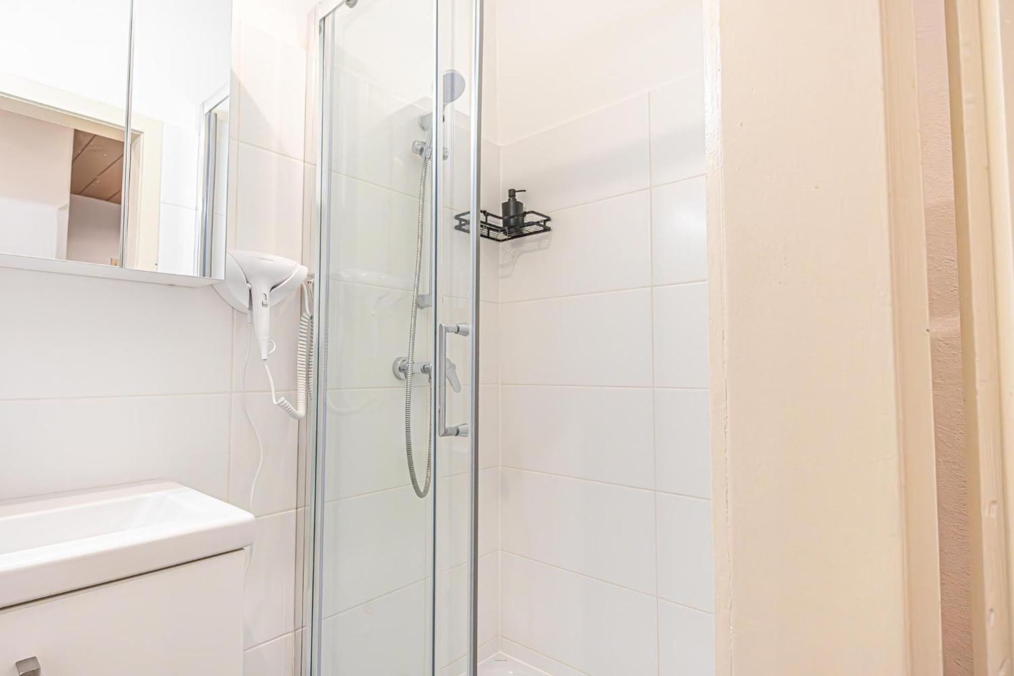 Desirable 2Br - Bookable For Longstays In Lockdown B Wien Eksteriør billede